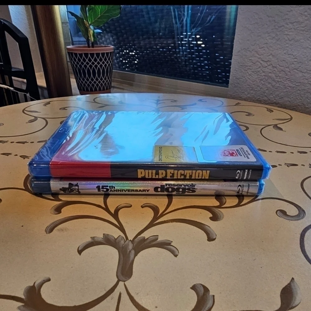 BLURAY NEW TARANTINO LOT OF 2 RESERVOIR DOGS & PULP FICTION - Picture 2 of 4